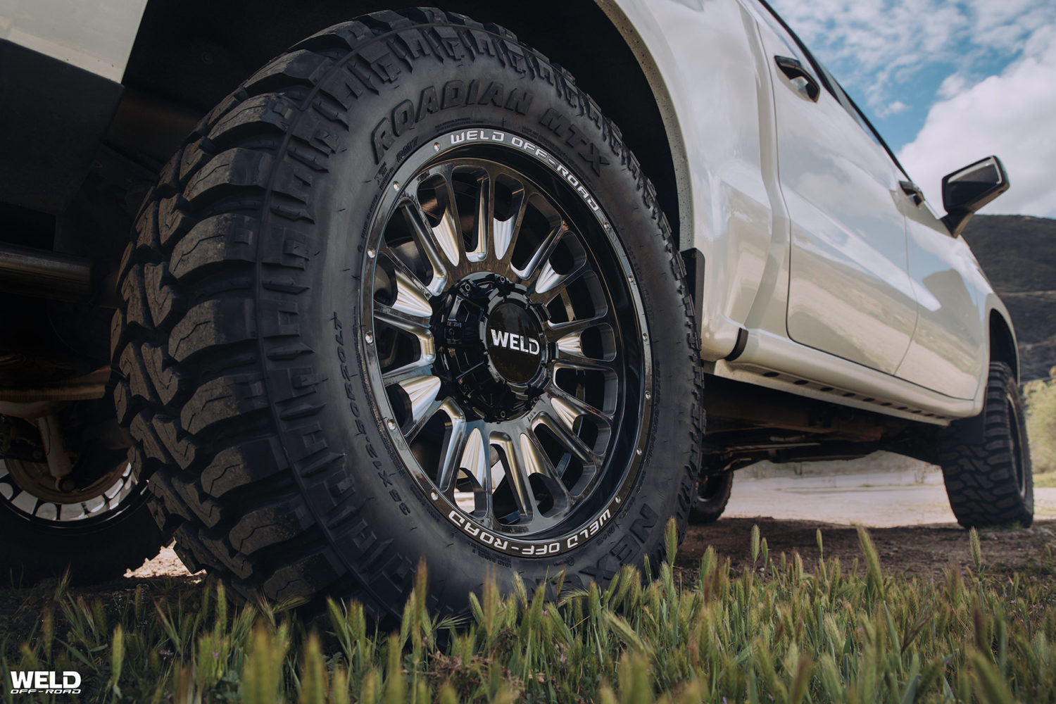 White Chevy Trailboss - Weld Off-Road Scorch - WELD Racing Wheels